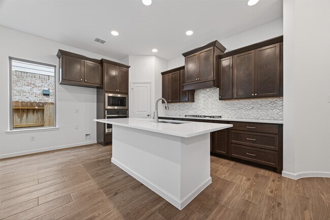 Building Photo - 5015 Bowen Pr Dr