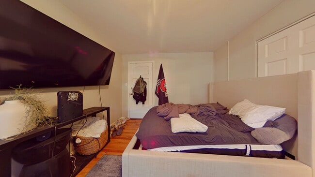 Interior Photo - 601 W. Deming Pl