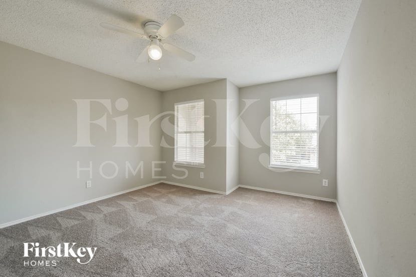 Building Photo - 1325 River Ridge Rd