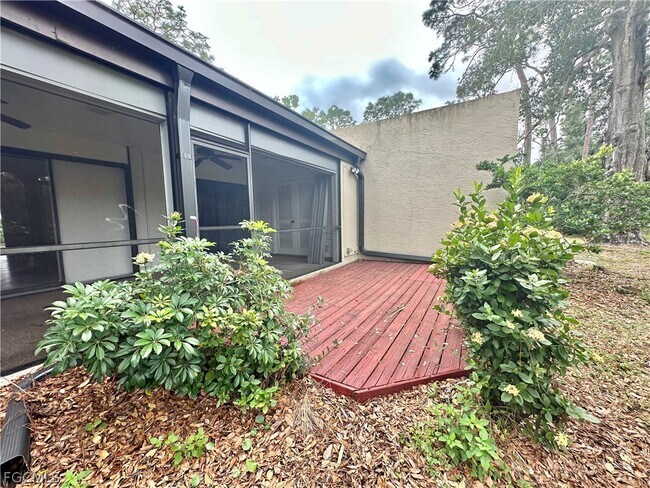 Building Photo - 209 Pinebrook Dr