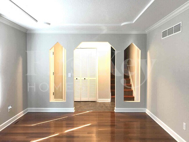 Building Photo - 14805 S Wyandotte Dr