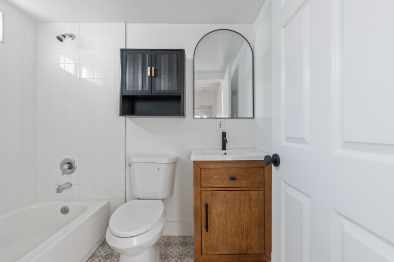 Building Photo - 1446 E Topeka St