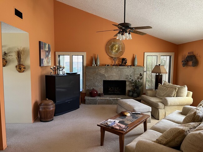 Building Photo - 71500 Halgar Rd