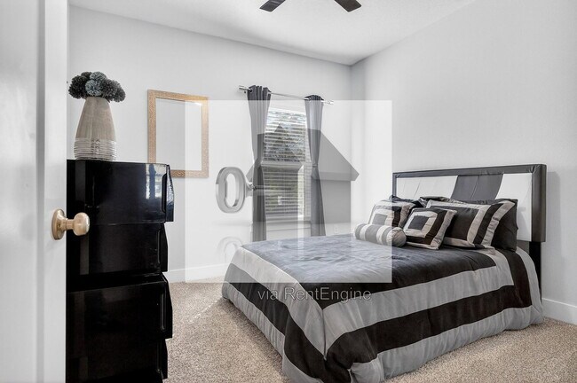 Building Photo - 6076 Rutherford Loop