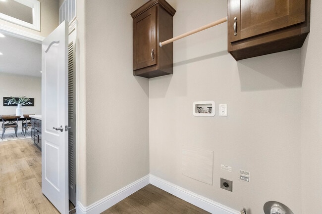 Building Photo - 7045 Molokai Dr
