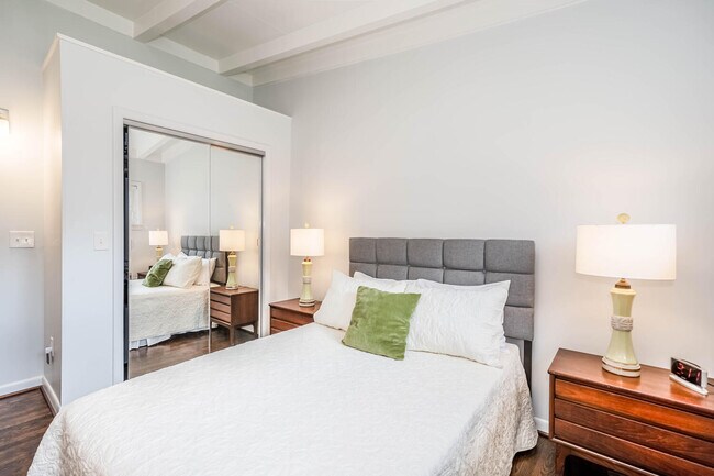 Building Photo - 1134 Baker Ln