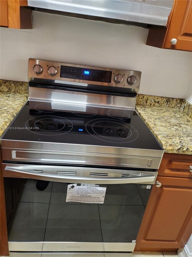 Building Photo - 1300 Moffett St