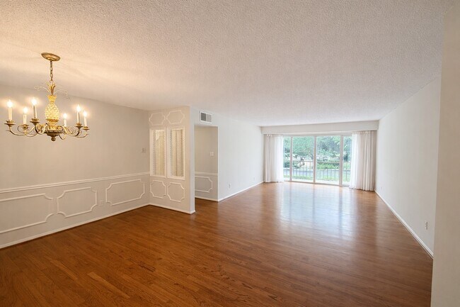 Building Photo - 5050 Ambassador Way