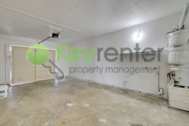 Building Photo - 2776 Kerria Way