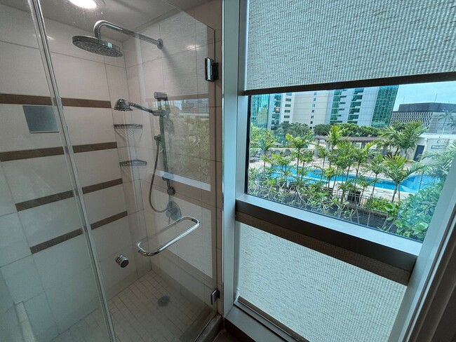 Building Photo - Ko'olani - Luxurious 2 bedroom 2 bathroom ...