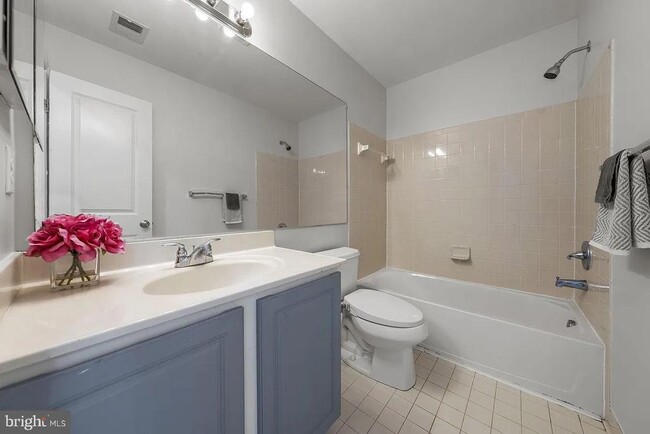 Building Photo - 11901 Benton Lake Rd