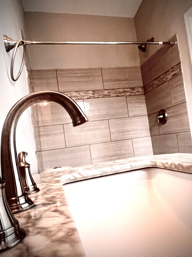 3rd floor bathroom - 1926 Fleet St