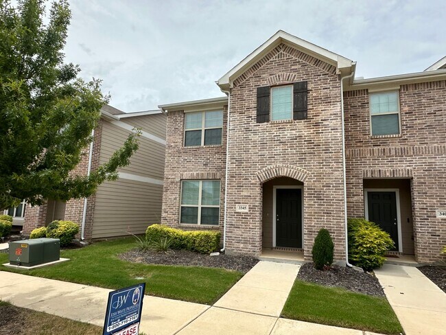 Building Photo - 3345 Cricket Dr