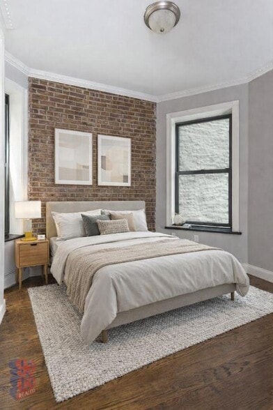 Building Photo - 15 W 103rd St