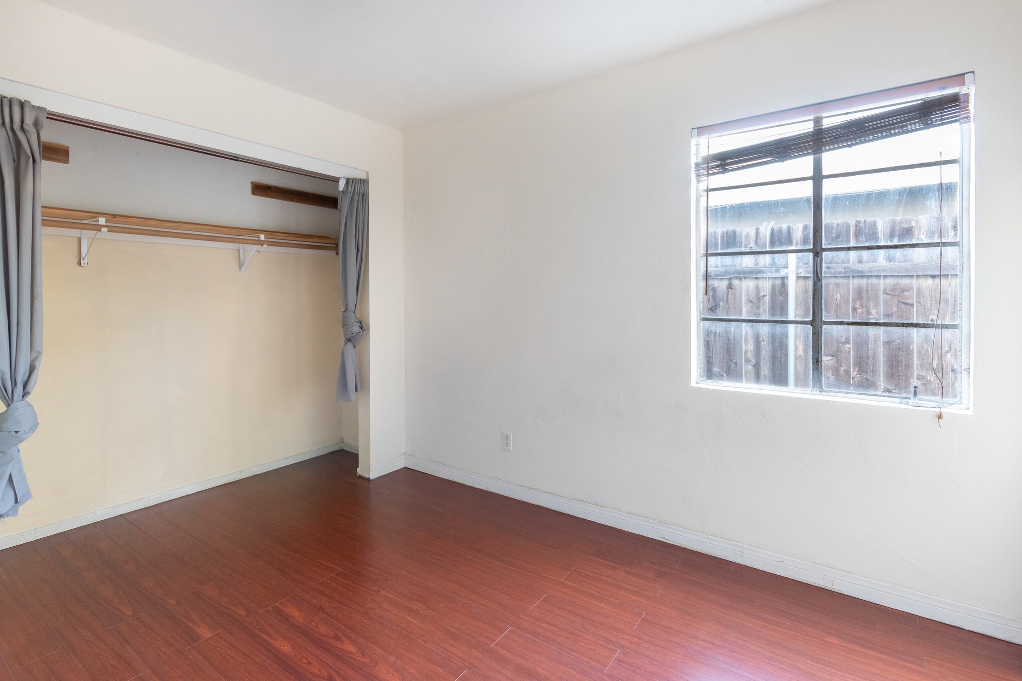 Bedroom 4 - 5156 Ewing St