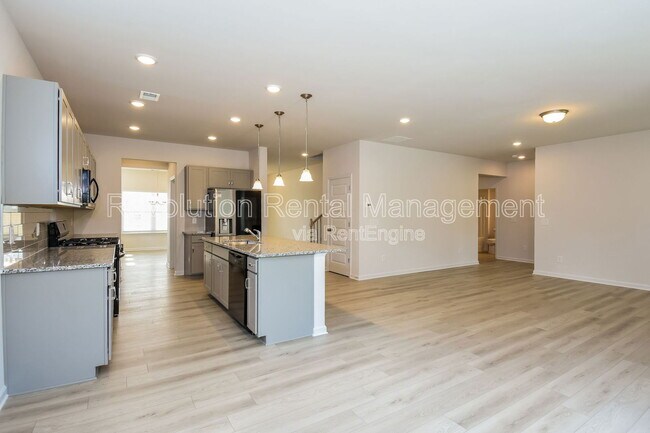 Building Photo - 140 Hadley Wy