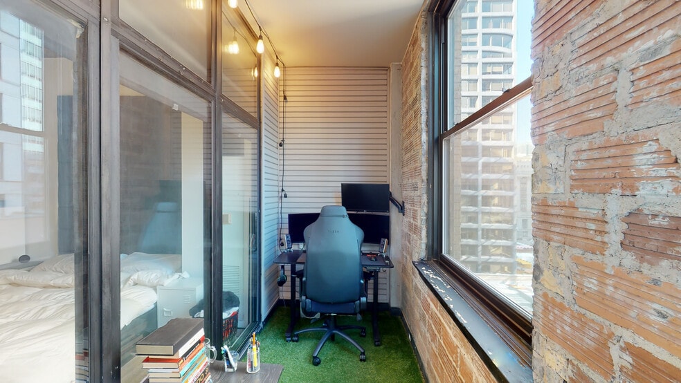 Extra Office - 20 N State St