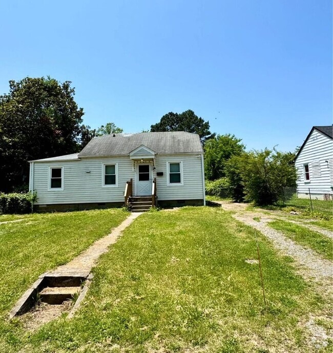 Building Photo - 4 bedroom 2 bath house in Henrico County! ...