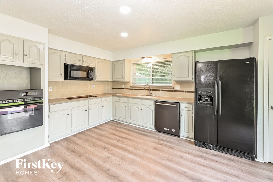 Building Photo - 7207 Foxwick Ln
