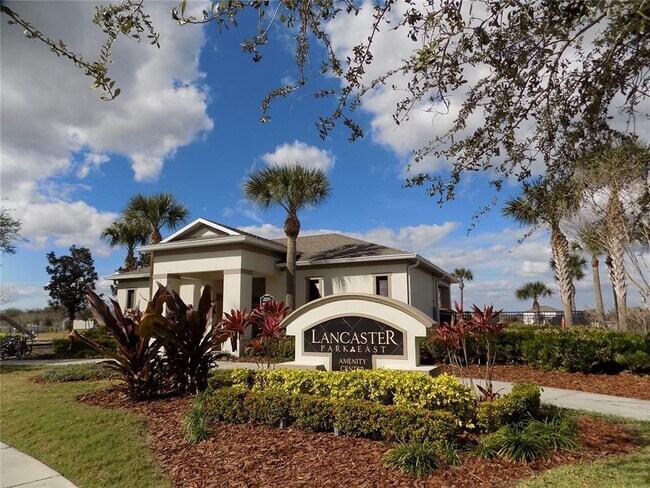 Building Photo - 1713 Chatsworth Cir