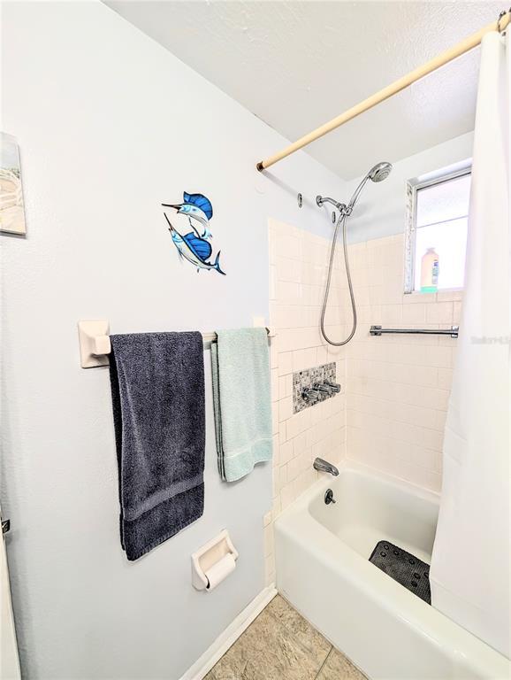 Building Photo - 2328 Canal Dr