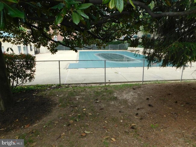 Building Photo - 6147 Leesburg Pike