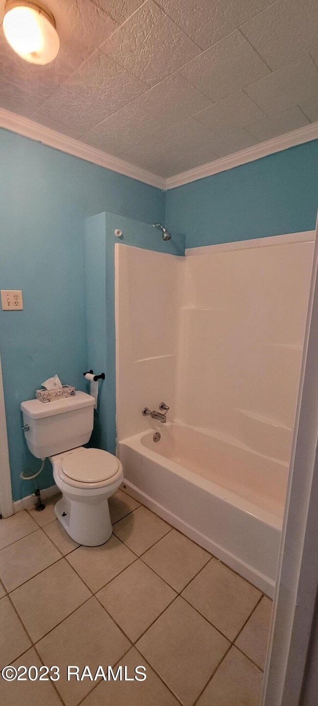 Building Photo - 232 Hulin St