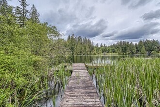 Building Photo - JUNE FREE >> Available NOW! Waterfront >> ...