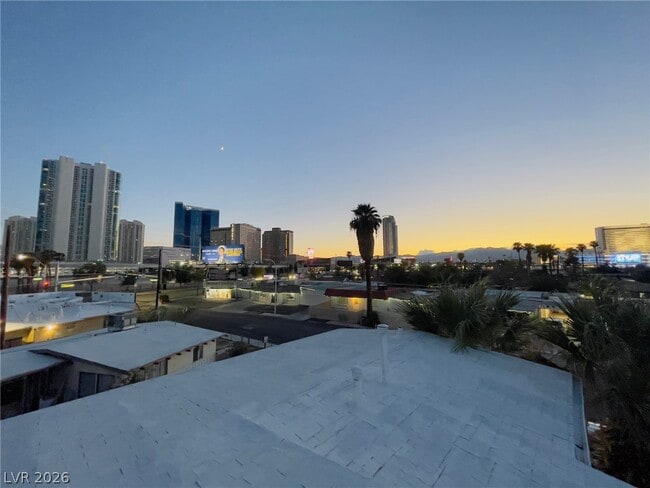 Building Photo - 2317 Santa Rita Dr