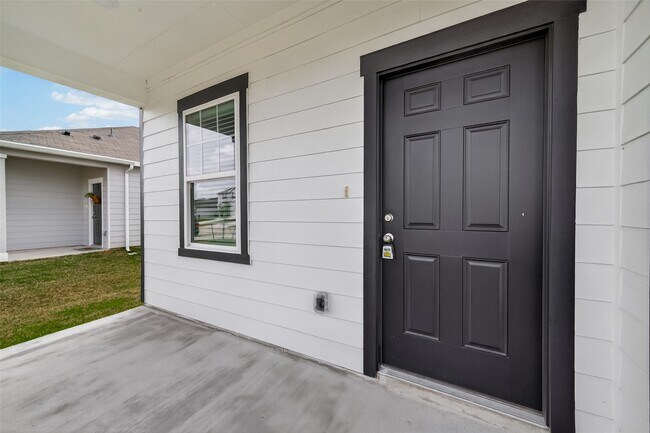 Building Photo - 31247 Williams Lndg St