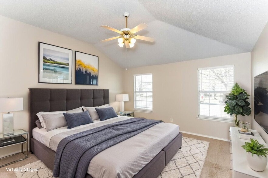 Building Photo - 176 Palm Dr