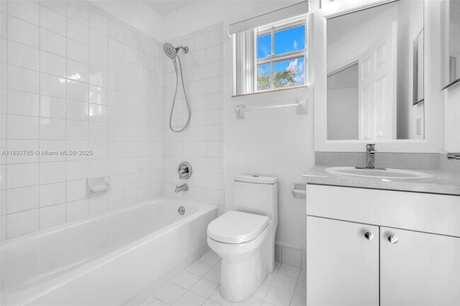 Building Photo - 2279 NW 170th Ave