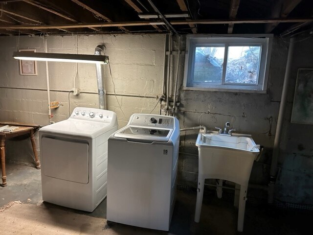 Washer Dryer in Basement - 5716 40th Ave