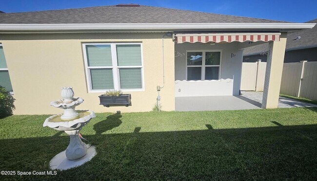 Building Photo - 965 Newton Cir