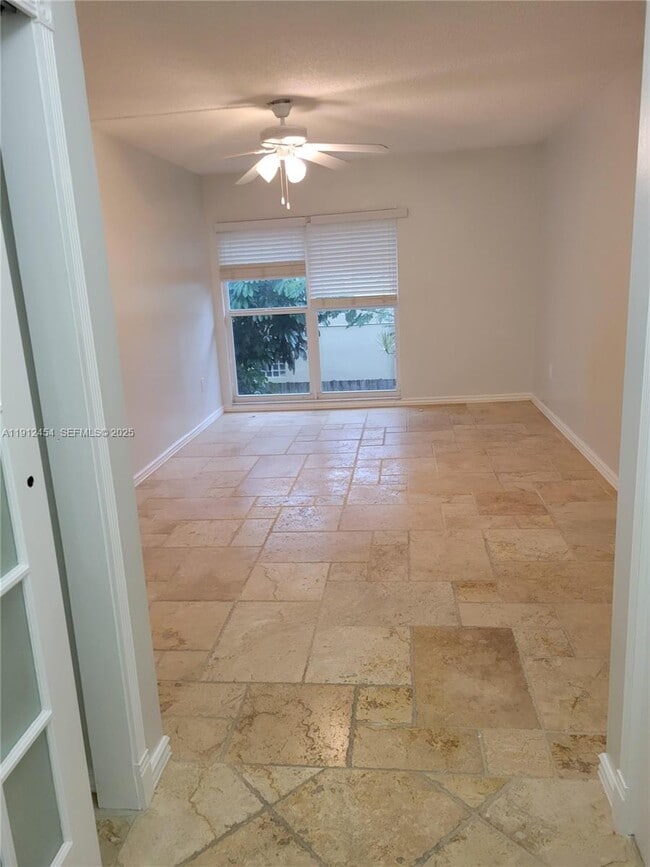 Building Photo - 2750 N 34th Ave