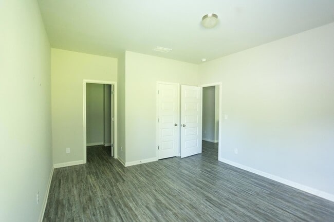 Building Photo - 1115 Dietrich Ln