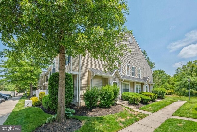 Building Photo - 1205 Delancey Way