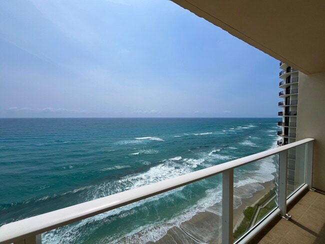 Building Photo - 5440 N Ocean Dr