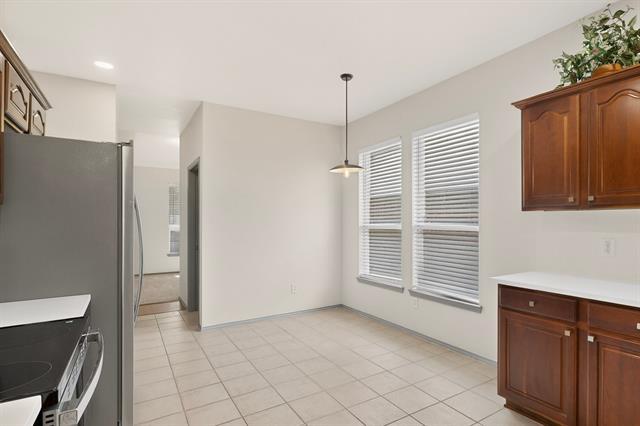 Building Photo - 1409 Clear Creek Dr
