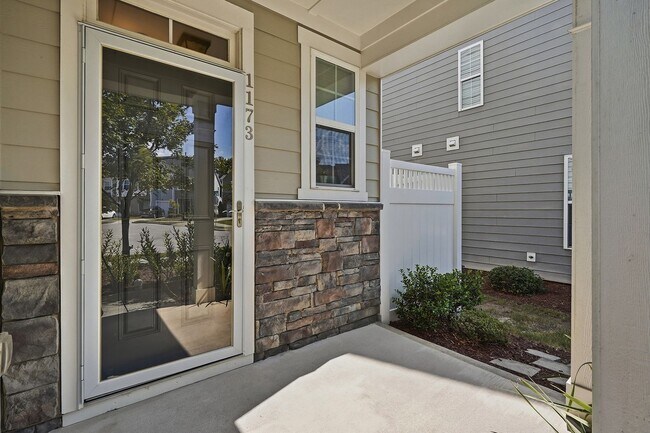 Building Photo - 1173 Little Gem Ln