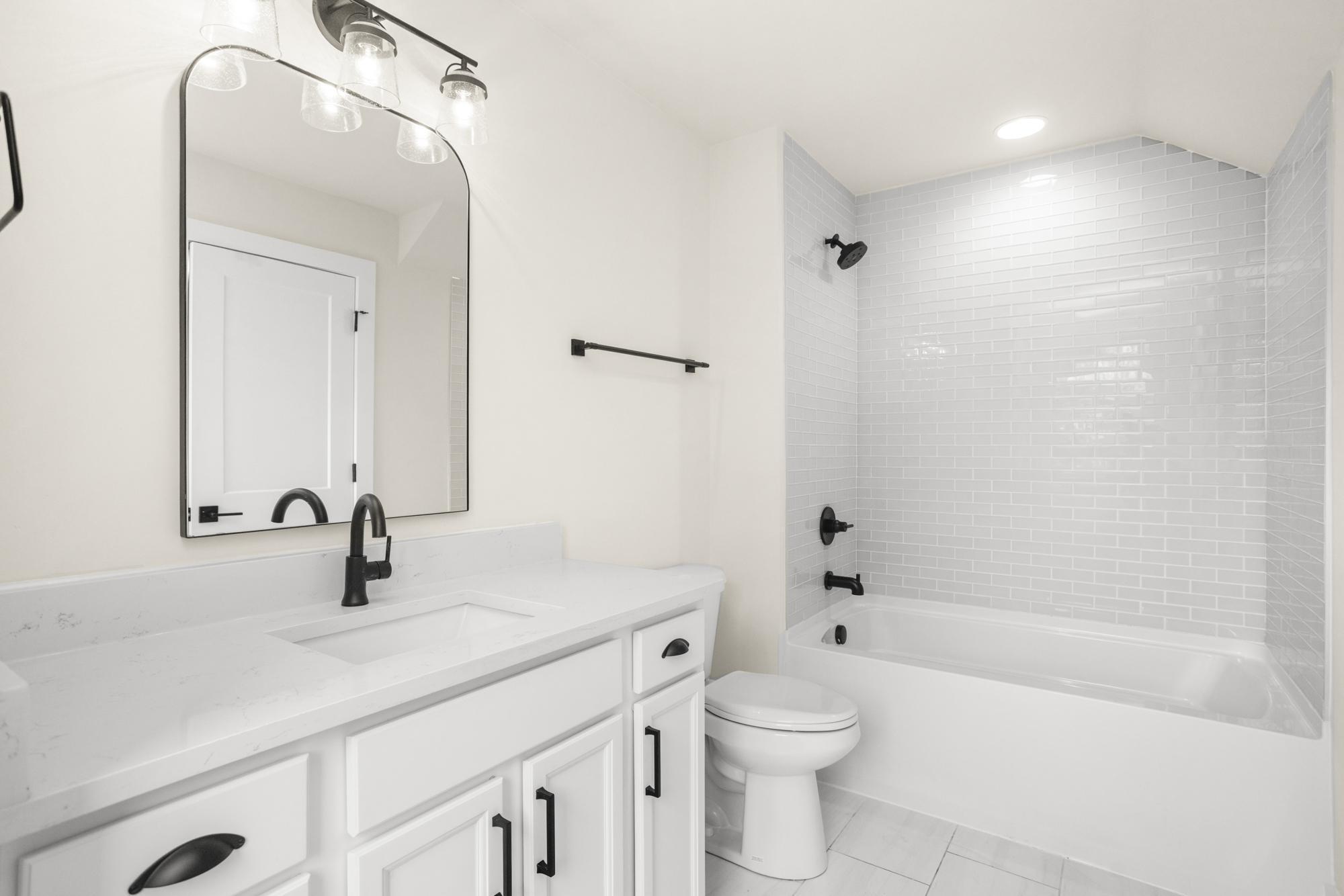 Building Photo - 337 Gatewood Ave