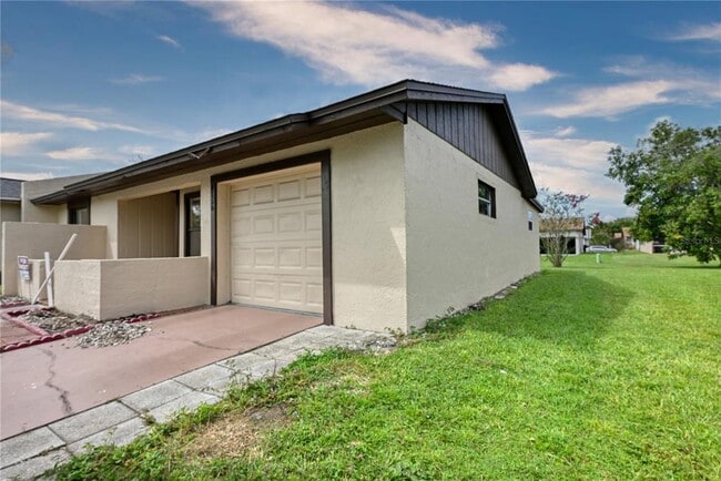 Building Photo - 1156 Alicante Ave