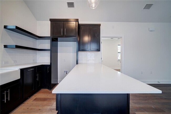 Building Photo - 4312 Tilley St