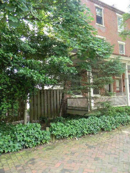 Building Photo - 236 W Barnard St