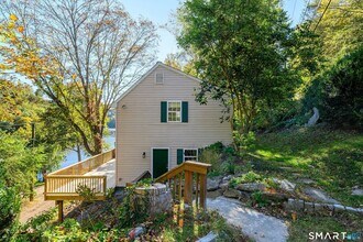 Building Photo - 54 Farview Dr
