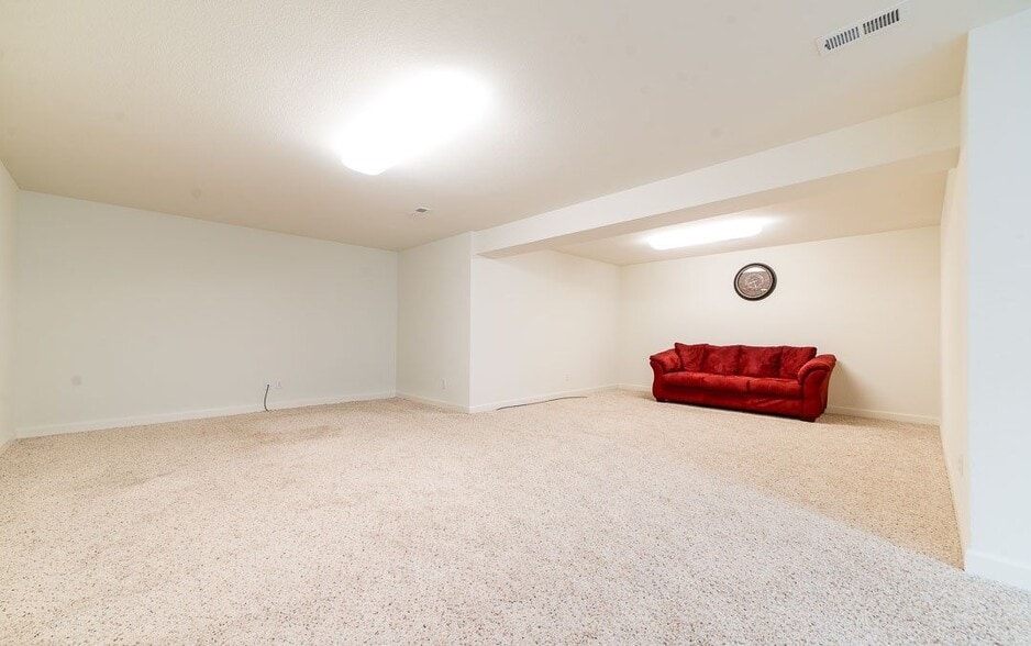 Building Photo - 118 W Whispering Pines Way