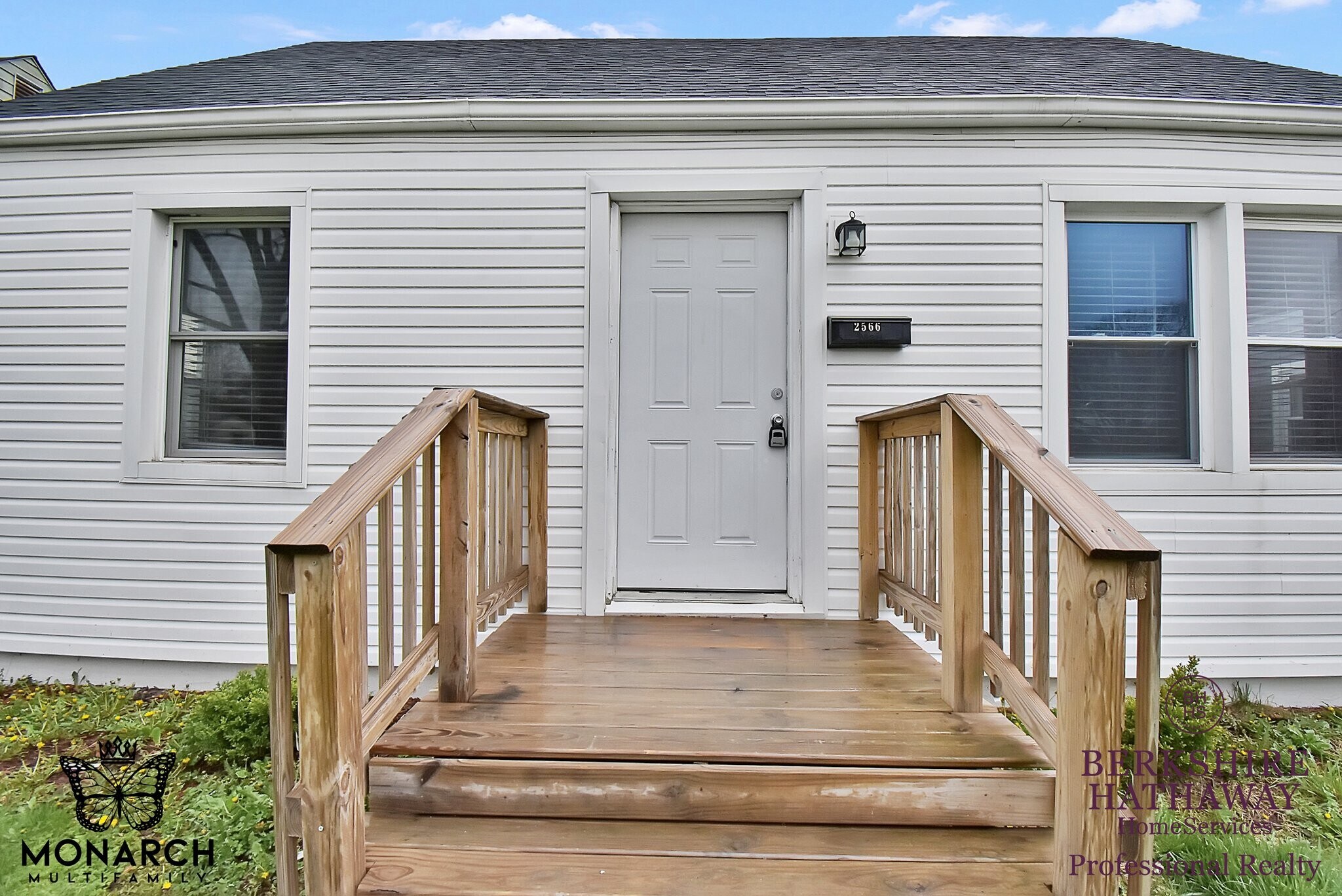 Building Photo - 2566 Atwood Ter