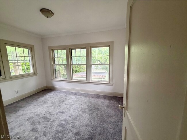 Building Photo - 3430 Beechwood Ave