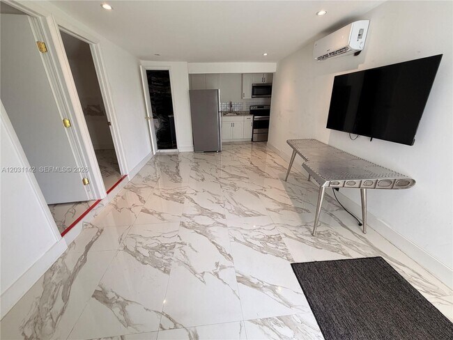 Building Photo - 201 Calle Grande Dr