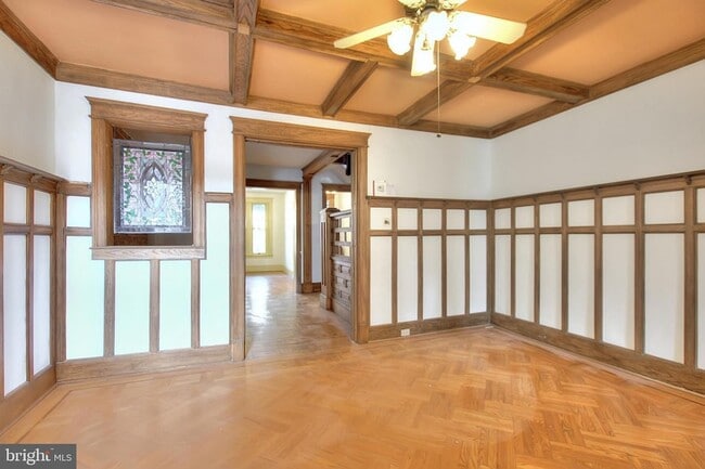 Building Photo - 1756 Park Rd NW